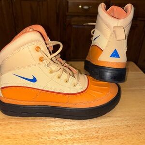 Nike Kids' Orange and Beige Boots